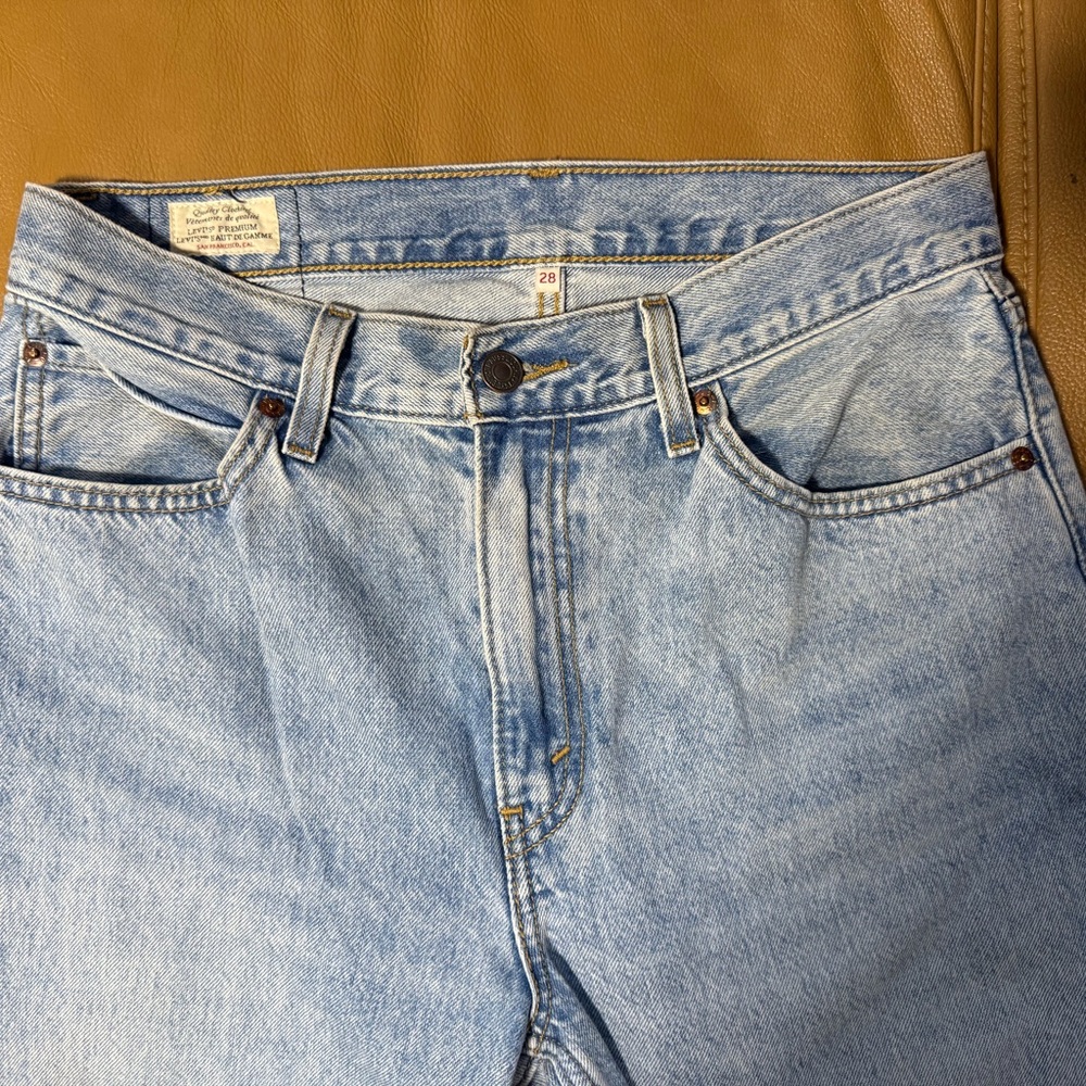 Levi's Women's Light Blue Straight Jeans